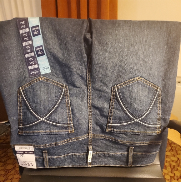 Ariat jeans size 34 New - Picture 1 of 3